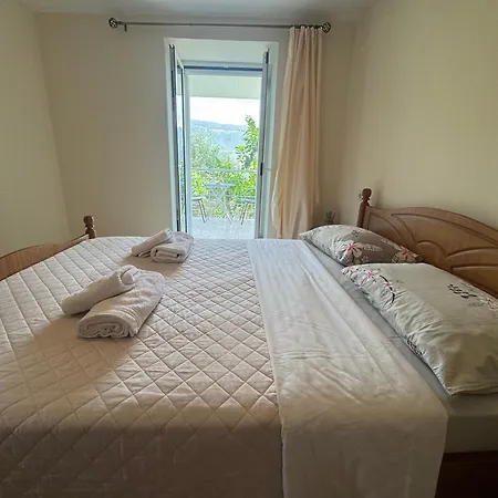 Lucas Apartmán *
